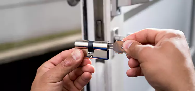 Emergency Locksmith for House Mentor